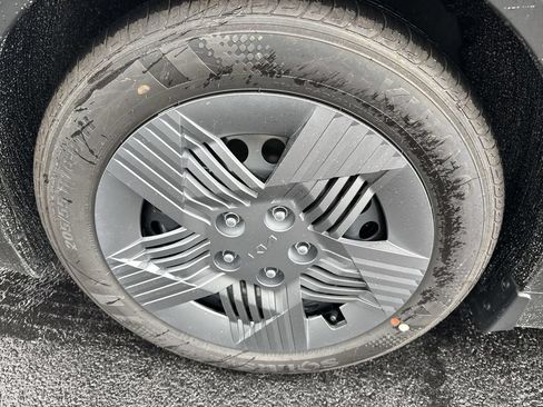New 2026 Kia K4 FWD image 8