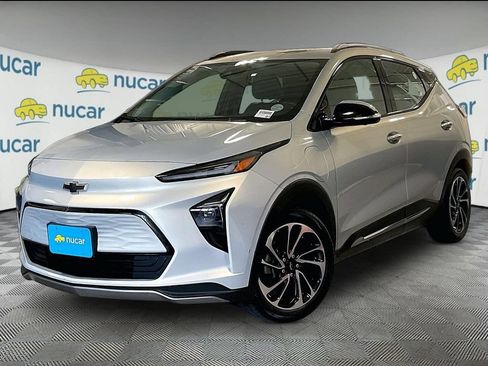 Used 2023 Chevrolet Bolt EUV Premier FWD image 3
