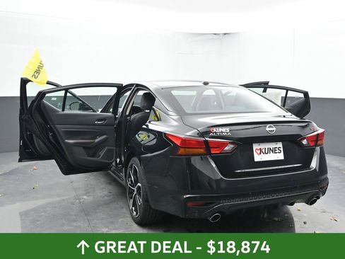 Used 2024 Nissan Altima 2.5 SR FWD image 59