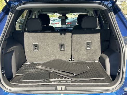 Used 2022 Chevrolet Equinox LS w/ LS Convenience Package image 12