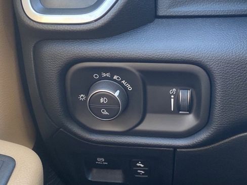 Used 2021 RAM 1500 Big Horn image 28
