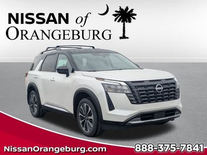 New 2026 Nissan Pathfinder Platinum w/ Cargo Package