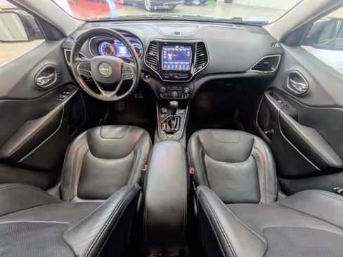 Used 2019 Jeep Cherokee Limited AWD/4WD image 5
