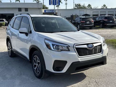 Used 2019 Subaru Forester Premium AWD/4WD image 7