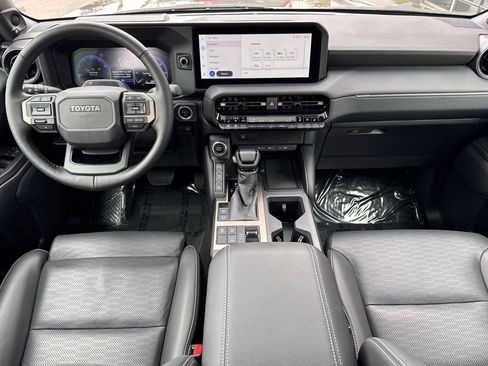 Certified 2025 Toyota Land Cruiser w/ Premium Package AWD/4WD image 17