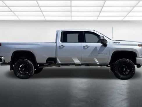 Used 2021 Chevrolet Silverado 3500 High Country AWD/4WD image 9