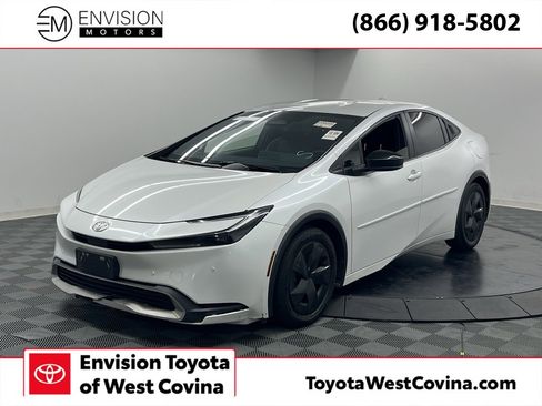 Used 2024 Toyota Prius Prime SE image 1