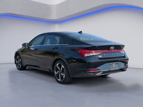 Used 2022 Hyundai Elantra Limited w/ Cargo Package image 5