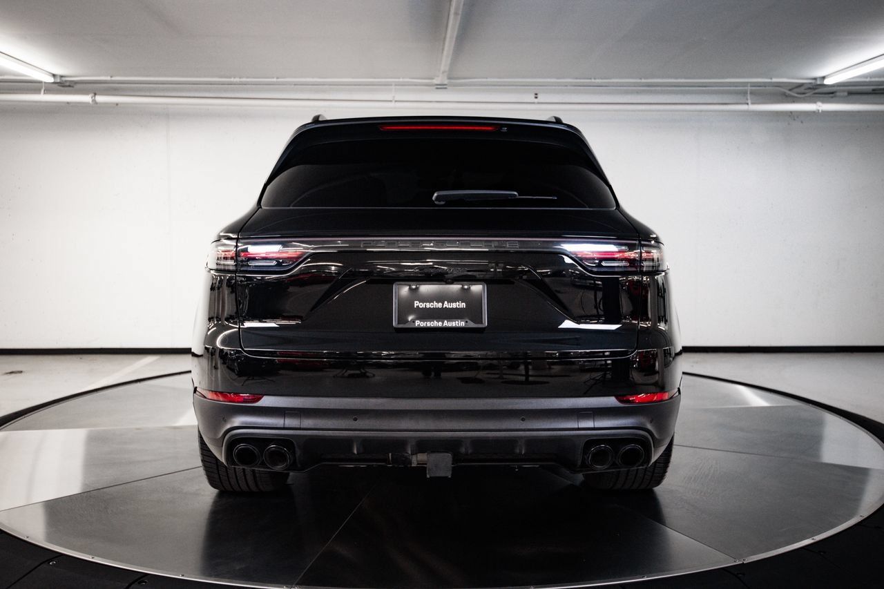 Certified 2023 Porsche Cayenne Platinum Edition AWD/4WD image 6