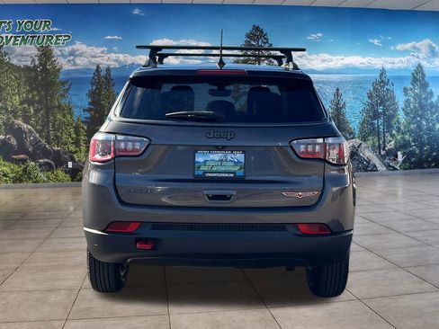 Used 2019 Jeep Compass Trailhawk image 6