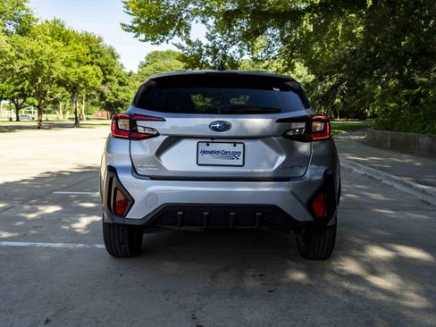 Used 2024 Subaru Crosstrek 2.0i AWD/4WD image 8