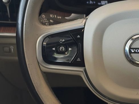 Used 2021 Volvo S60 T6 Momentum image 28