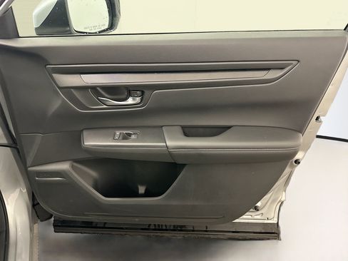 Used 2025 Honda CR-V LX image 32