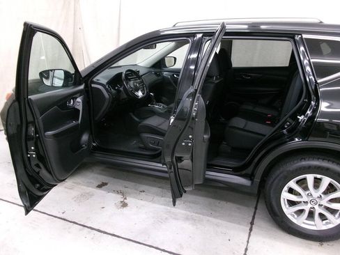 Used 2017 Nissan Rogue SV AWD/4WD image 11