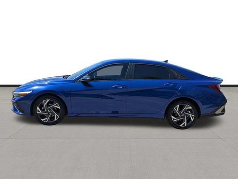 Used 2025 Hyundai Elantra Sport FWD image 8
