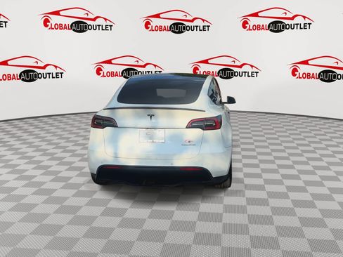 Used 2022 Tesla Model Y Performance AWD/4WD image 7