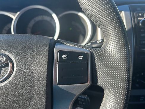 Used 2013 Toyota Tacoma Base image 19