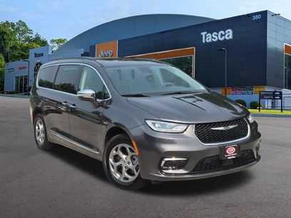 Used 2022 Chrysler Pacifica Limited