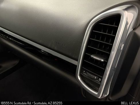 Used 2016 Porsche Cayenne AWD/4WD image 25