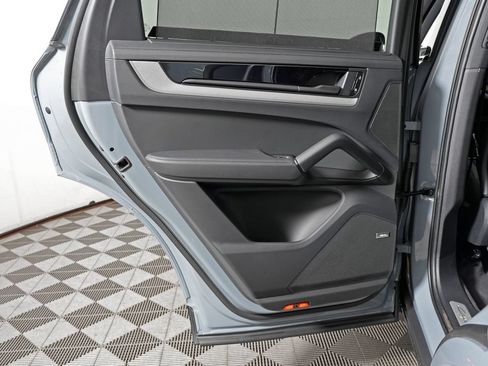 New 2026 Porsche Cayenne S AWD/4WD image 33
