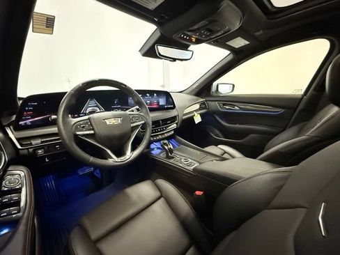 Used 2025 Cadillac CT5 V w/ Technology Package image 31