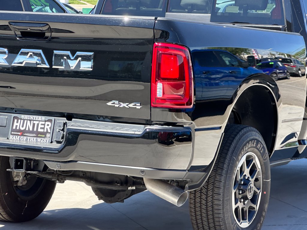 New 2025 RAM 2500 Laramie w/ Towing Technology Group AWD/4WD image 8