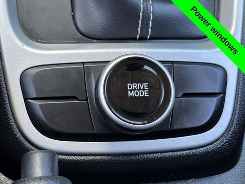 Used 2023 Hyundai Venue SEL FWD image 20