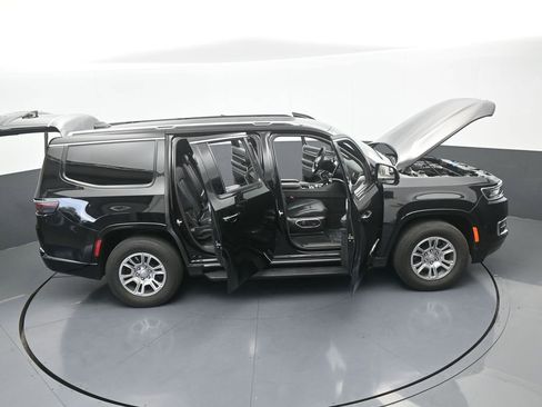 Used 2024 Jeep Wagoneer 2WD image 64