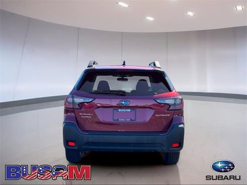 Used 2023 Subaru Outback Premium image 5