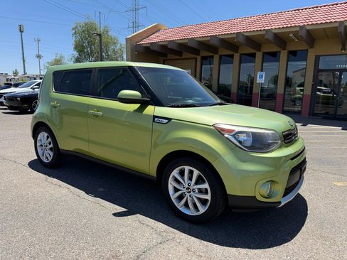 Used 2018 Kia Soul + FWD image 13
