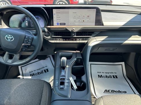 Used 2023 Toyota Crown XLE image 15