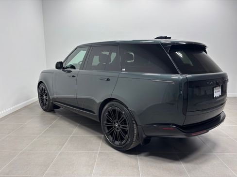 Used 2024 Land Rover Range Rover SE AWD/4WD image 10