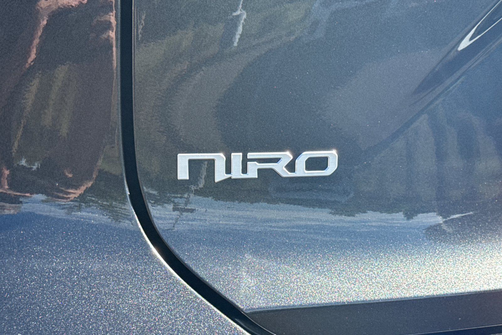 Used 2025 Kia Niro LX FWD image 26