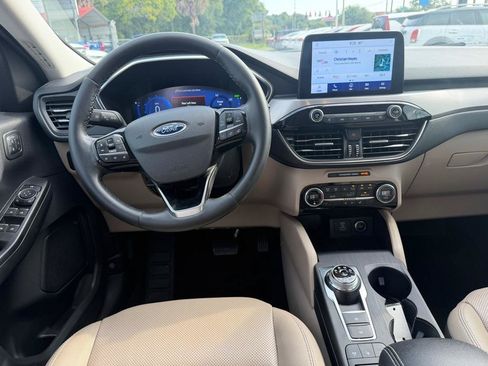 Used 2021 Ford Escape Titanium w/ Class II Trailer Tow Package FWD image 13