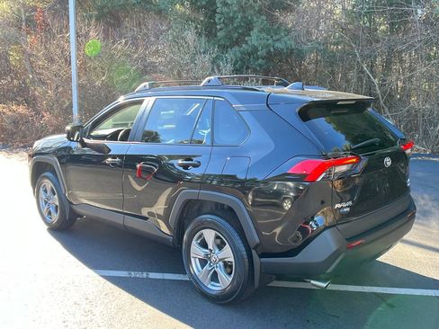 Used 2024 Toyota RAV4 XLE w/ Convenience Package image 3