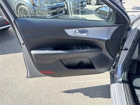 Used 2024 Kia Forte LXS image 13