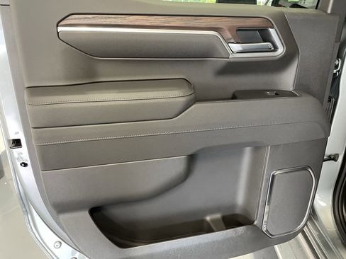 New 2026 GMC Sierra 1500 SLT w/ SLT Premium Plus Package image 9