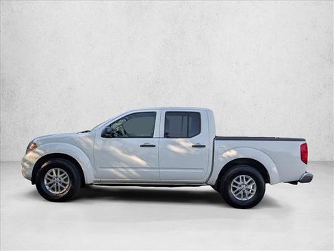 Used 2016 Nissan Frontier SV RWD image 9