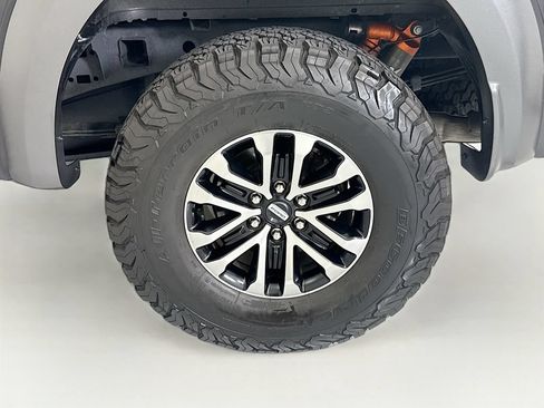Used 2019 Ford F150 Raptor w/ Equipment Group 802A Luxury AWD/4WD image 31