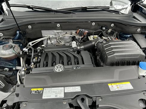 Certified 2023 Volkswagen Atlas Cross Sport SEL R-Line image 29