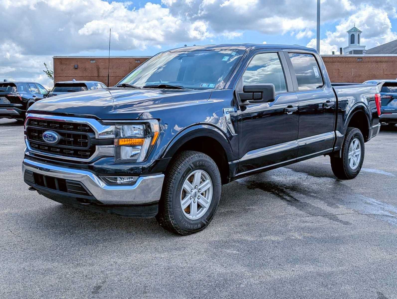 Used 2023 Ford F150 XLT AWD/4WD image 1