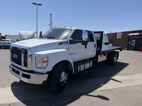 Used 2023 Ford F650 2WD Crew Cab Super Duty image 7