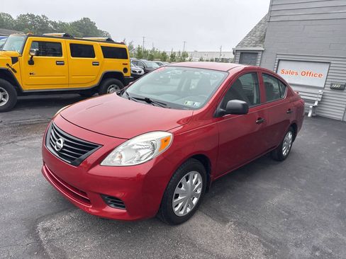 Used 2013 Nissan Versa S Plus FWD image 3