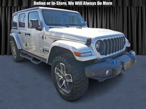 Used 2024 Jeep Wrangler Unlimited w/ Convenience Group AWD/4WD image 1