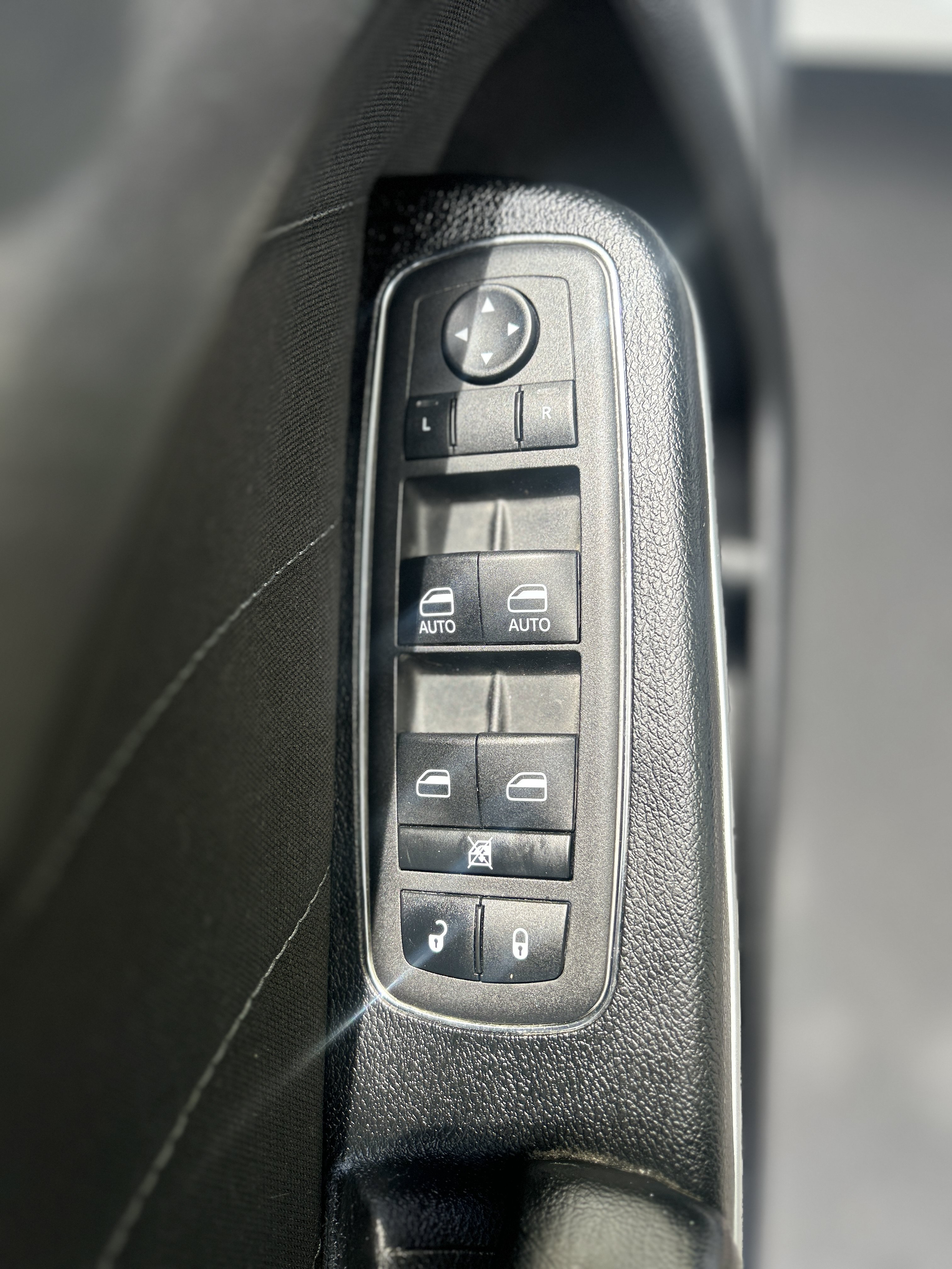 Used 2023 Dodge Charger R/T w/ Navigation & Travel Group RWD image 29