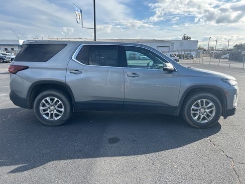 Used 2023 Chevrolet Traverse LS w/ Safety Package image 3