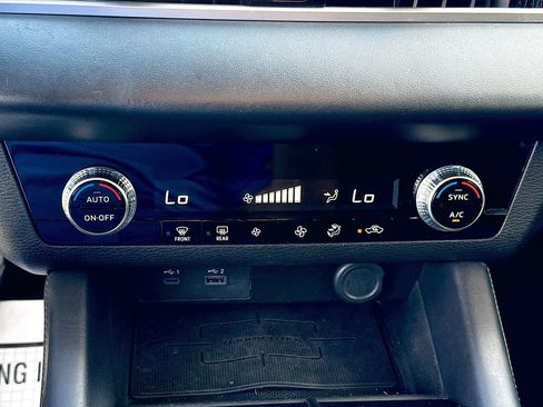Used 2024 Mitsubishi Outlander ES FWD image 17