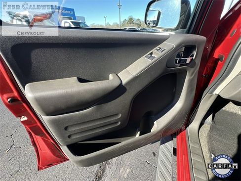 Used 2016 Nissan Frontier Desert Runner image 18