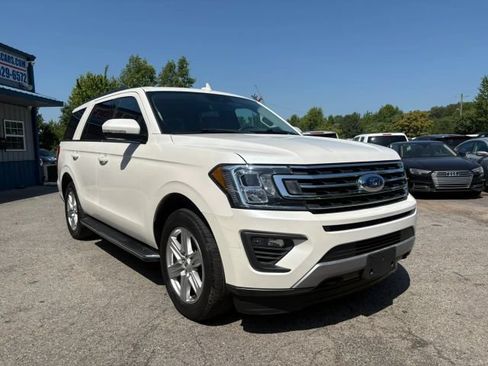 Used 2019 Ford Expedition XLT w/ Equipment Group 202A AWD/4WD image 7