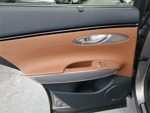 Used 2023 Genesis GV70 2.5T w/ Advanced Package image 27